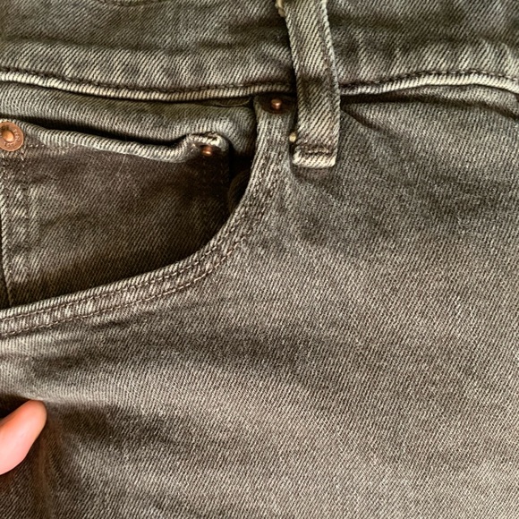 Dark brown Abercrombie high rise 90s relaxed jean - Picture 6 of 7